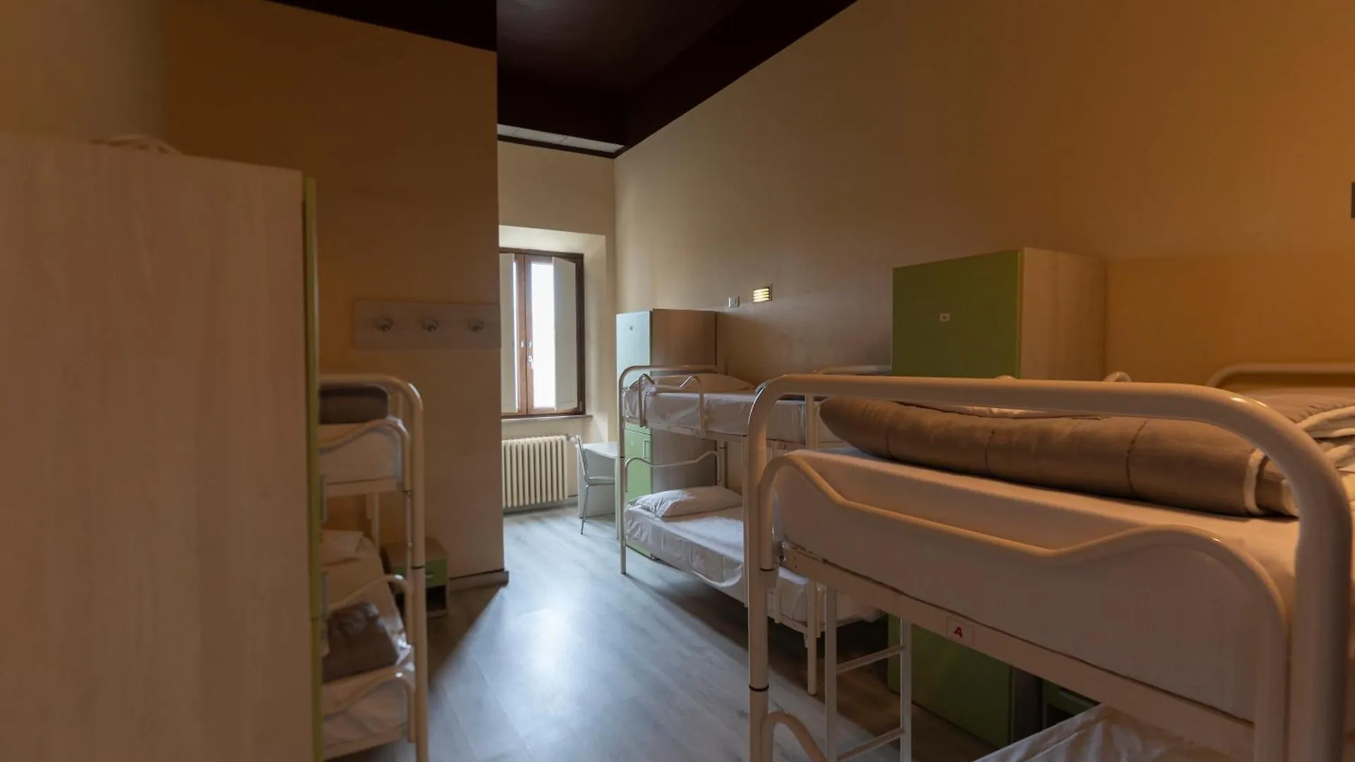Hotel & Hostel 7 Florencie 0*,