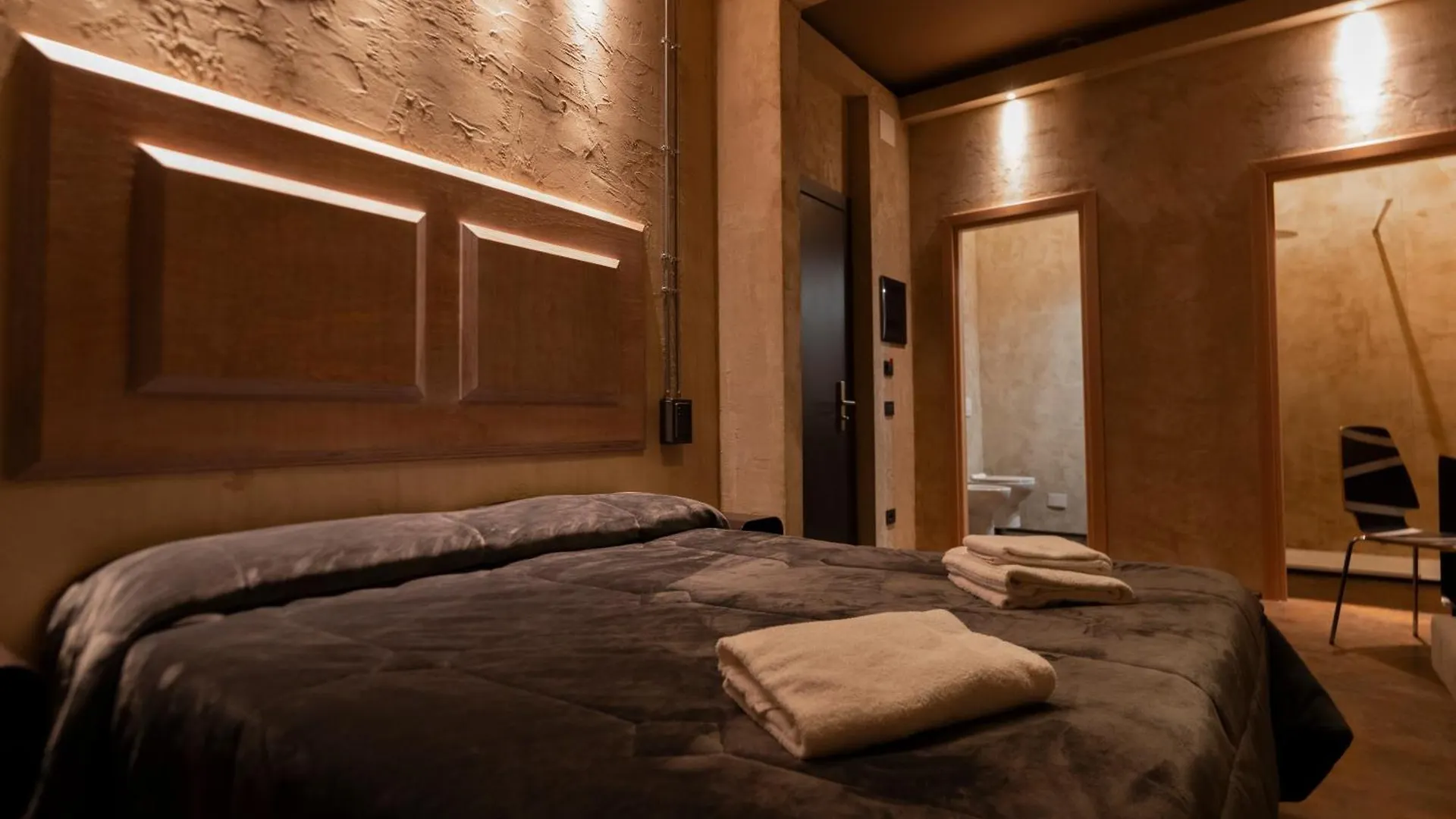 Hotel & Hostel 7 فلورنس 0*,  إيطاليا